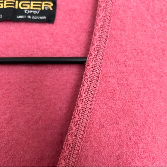 Vintage Geiger Vest Pink 100% Boiled Wool Austria Size 42 or U.S. Size Small - Picture 9 of 16